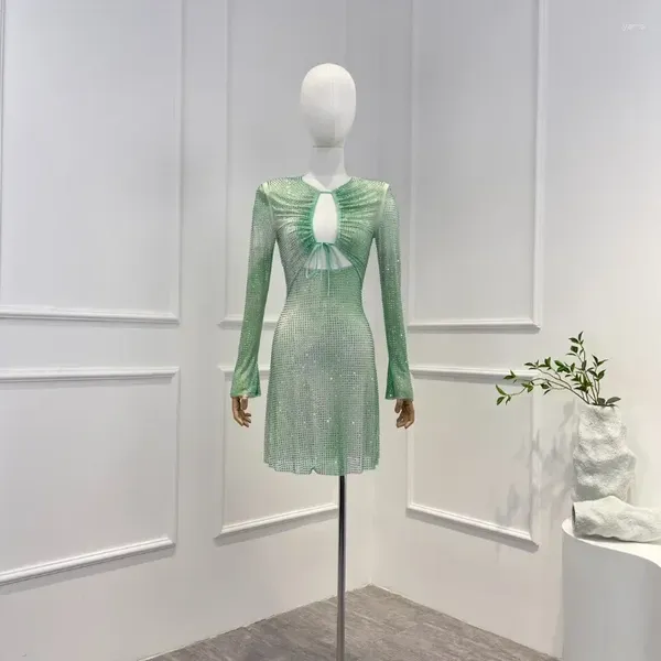 Robes décontractées Dernières 2024 Haute Qualité Printemps Eté Luxe Vert Clair Taille Taille À Manches Longues À Lacets Femme Sexy Mini Robe