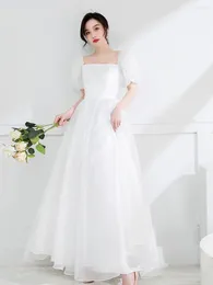 Abiti casual Abito da sposa leggero 2023 Semplice ed elegante viaggio in uscita Po Outdoor White Bride