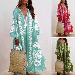 Robes décontractées robe maxi légère style bohème avec un cou de couche en V Details Flowy A-Line Hem Floral Print pour les vacances d'été