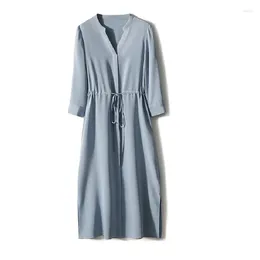 Robes décontractées Limiguyue printemps été élégant chemise de soie robe femmes élastique taille haute a-ligne col en v fendu doux satin robes Z035