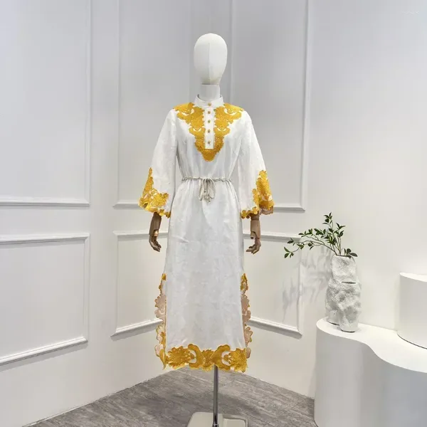 Vestidos casuales lino 2024 primavera verano de alta calidad vintage blanco encaje amarillo botones de bordado de bordado