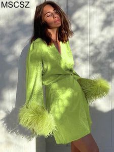 Casual jurken lange mouw wrap luipaard mini jurk vrouwen elegante korte feestjurken met veren groen roze verjaardag jurken 230313