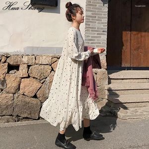 Robes décontractées Robe surdimensionnée en vrac Mode coréenne Femmes Automne Manches longues Dot Imprimer Maxi Dames Tunique Volants