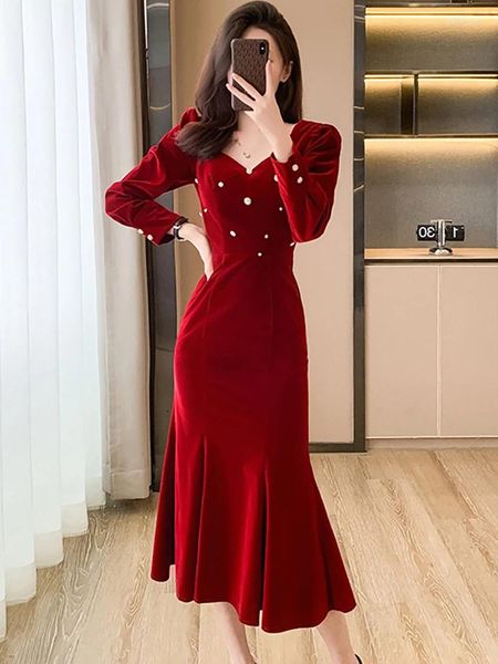 Vestidos informales Vestido de fiesta de terciopelo rojo elegante de lujo para mujeres Otoño Invierno Moda Cuello cuadrado 2024 Coreano Chic Festival con volantes Robe