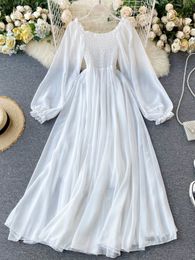 Casual jurken ly varey lin veer herfst vrouwen elegante vakantie puff mouw schuine nek uit schouder gesmokte witte chiffon 230223