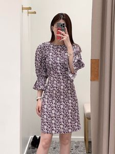 Robes décontractées M-aje Robe à fleurs dos nu évidée Mini robe à manches pétales pour femme