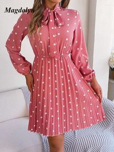 Robes décontractées Magdalyn Boho Polka Dot Feme Feme Fasion Elegant Street Robe à manches longues Lacet Up Up Alied Holid One-Piece Pleed Pleed Jirts