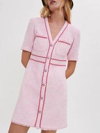 Robes décontractées Majee printemps été robe femme rose contraste décoration simple boutonnage col en v tweed mini robe laine mélange robe vintage 230408