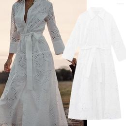 Vestidos casuales Maxdutti 2023 algodón francés hueco bordado Midi vestido elegante blanco verano moda camisa larga Mujer