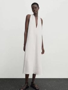 Robes décontractées MD Robe pour femme 2023 Produit d'été Tempérament français Dos croisé Mi-long Blanc Col en V Robe sans manches