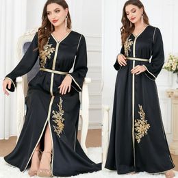 Robes décontractées moyen-orient Abaya femmes arabe Robe musulmane fendue col en v à manches longues Robe Femme Maxi noir Vestidos