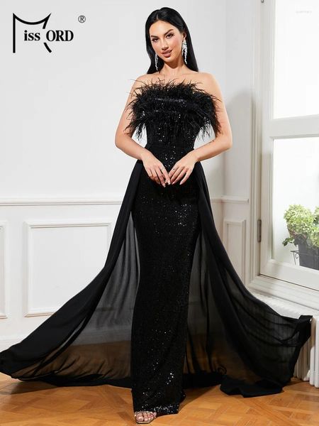 Robes décontractées Missord Elegant Black Feather Long Robe Women Femme sans bretelles Prom de fête maxi avec robe de soirée en train