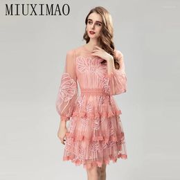 Casual jurken Miuximao 2023 Hoge kwaliteit Spring Elegant Dress Cake Gauze geborduurde mode Mini Women Vestide