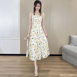 Casual jurken miuximao 2023 zomer dameskleding spaghetti riem mouwloze slanke taille printjurk mode elegante bohemian stijl