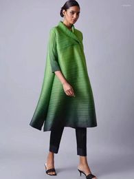 Vestidos casuales Miyake plisado bufanda collar gradiente vestido impreso mujeres 2023 otoño Dubai moda elegante suelto más tamaño ropa de mujer