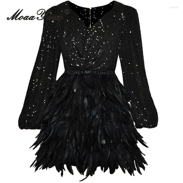 Robes décontractées MoaaYina Summer Fashion Designer Noir Vintage Party Robe Femme Col V Paillettes Taille élastique Plume Épissée Mini Court