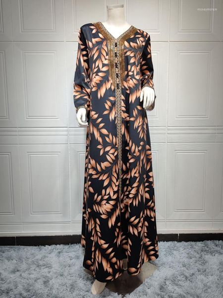 Robes décontractées Moderne Abaya Robe marocaine Diamants Col V Manches longues Vintage Imprimer 2023 Mode musulmane Dubaï Femmes