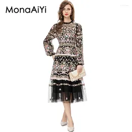 Robes décontractées Monaaiyi Vintage Fashion Designer Robe Femme Mesh Brodé Translucide Lanterne Manches Slim Noir Midi 2024 Est