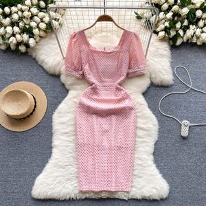 Robes décontractées nouvelles en dentelle de mode robe hip robe femme été slim carré cou cou court manche bouffante fête rose vestido féminino 2023