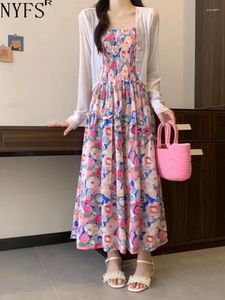 Robes décontractées NYFS 2024 Summer Korea Woman Dress Vestidos Robe Elbise Loose Plus taille Two-Piece Sling Ensemble Long