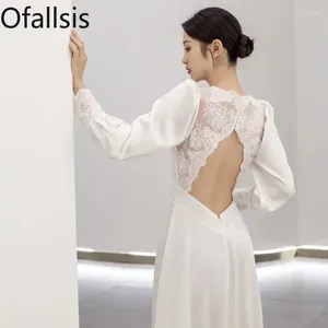 Casual jurken ofallsis Franse stijl lichte bruiloft lange mouwen Vhals jurk 2024 herfst wit slanke Koreaanse bruid ochtendkant