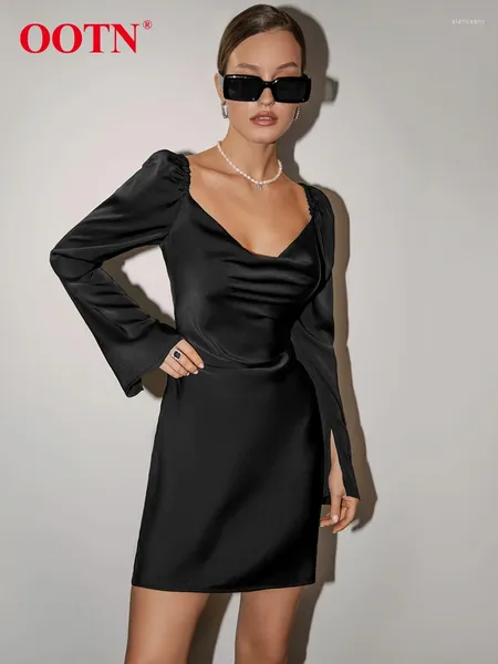 Robes décontractées OOTN Sexy Noir À Manches Longues Mini Robe Femmes À Lacets Satin 2024 Taille Haute Partie Bow Élégant Col Carré Automne