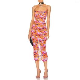 Robes décontractées Orange plissé imprimé Stretch maille longue robe femme mode Sexy sans manches mince Resort Style Bustier licou 2023