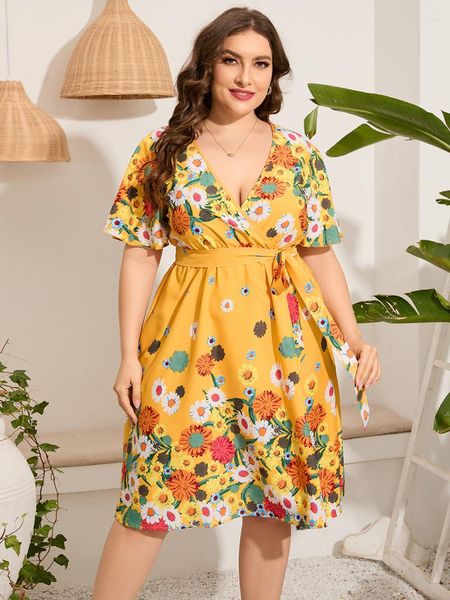 Robes décontractées surdimensionné 4XL 5XL robe midi femmes 2023 été col en V à manches courtes imprimé floral jaune pour Y2k plage coréenne