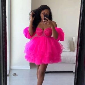 Casual jurken roze tule mini jurk sexy club slijtage van de schouder korte zomer voor vrouwelijke gezwollen cocktailjurken