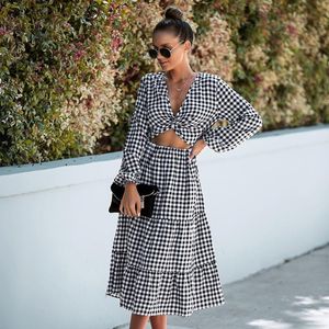 Casual jurken plaid jurk 2022 onafhankelijke stand lente product retro klassieke zwarte witte rok sexy top ontwerp jonge dame stijl