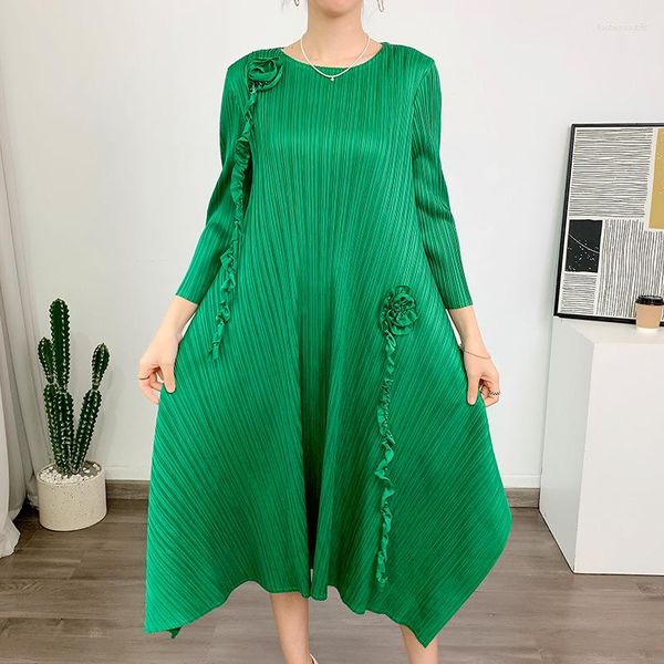 Robes décontractées robe plissée 2023 été français grande taille à la mode haut de gamme taille enveloppé mi-long jupe mince vêtements pour femmes