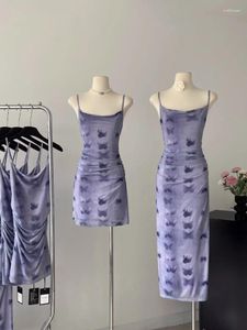 Robes décontractées cravate violette robe imprimée papillon teinte pour femmes en mailles d'été sling