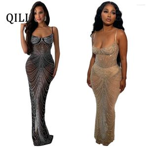 Robes décontractées QILI-Sexy Voir à travers la robe strass Spaghetti Strap Transparent Mesh Élégant Lady Robes