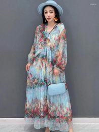Robes décontractées Qing MO 2024 Spring été en mousseline de soie bleu Robe imprimée Fairy Air Long Jupe en V V V MODES ET ÉLÉGANCE WZT024