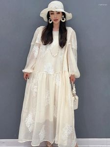 Casual jurken Qing mo lente zomer witte geborduurde jurk Franse bubbelmouwen losse elegante dames lange zachte vrouwen dragen wzt011