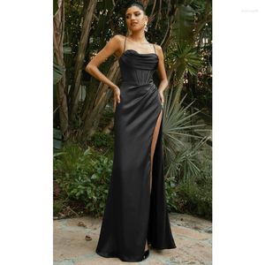 Casual Jurken Rode Backless Lange Avondjurk Gala Voor Meisjes 2023 Zomer Sexy Elegante Vrouwen Party Robe Groothandel Items Business