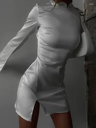 Robes décontractées Rétro élégant blanc satin à manches longues demi-collier haut femmes dos ouvert fermeture éclair noir fendu mince robe féminine robes
