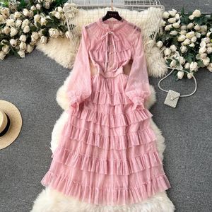 Robes décontractées Runway Designer Summer Mesh Longue Robe Femmes Bow Papillon Manches Rose Abricot Dentelle Femme Taille Haute Volants Gâteau Fête