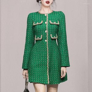 Robes décontractées Runway Haute Qualité Femmes Plaid Vert Tweed Robe Élégante Automne Hiver Perlée Simple Boutonnage Mélange De Laine Une Ligne