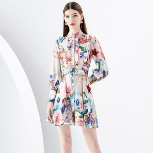 Robes décontractées piste de fleurs de vacances mini-robe robe 2024 Nouveau col debout pour femmes à manches à manches à manches florales