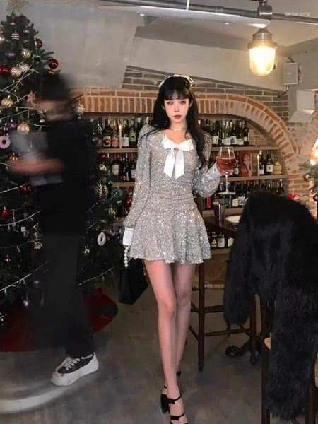 Robes décontractées paillettes sexy mini robe fête femme élégante manches longues club coréen club de mode dame carrée colle haute anniversaire