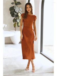 Casual Jurken Sexy Backless Bruin Satijnen Feestjurk Elegante Zijde Split Midi Gewaad Voor Vrouwen O Hals Mouwloos Effen Mode 2024 vestidos