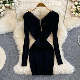 Casual Dresses Sexy Long Sleeve Fall Black Sweater Dress Women's V-neck Backless Waist Tight Knit Elastic Bodycon Knitted Autumn