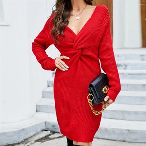 Casual jurken Sexy Red Sweater Dress Cross Twist Pullover lange mouw gebreide Deep-V Open Back Knitwear Trend Women Outfits Streetwear