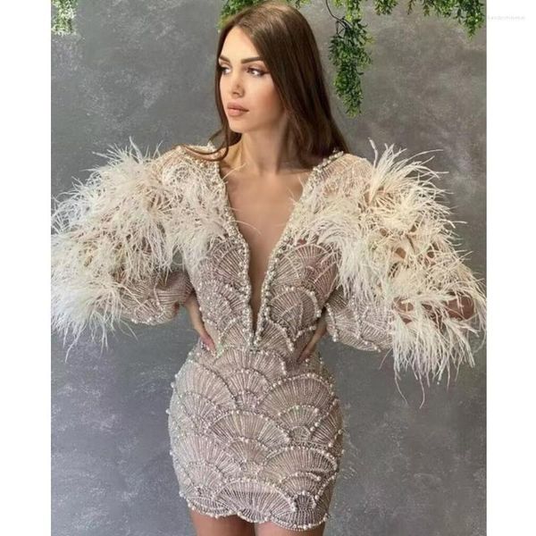 Robes décontractées Sexy col en V robe perlée à manches longues plume vin mode luxe Dubai fête