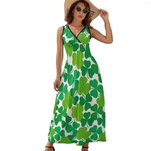 Vestidos casuales Vestido con estampado de trébol Celebrar el día de San Patricio Vintage Maxi Gráfico Boho Beach Long Street Wear Vestido de gran tamaño