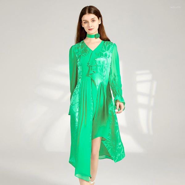 Robes décontractées Soie Vert Jacquard Col V Col En Bambou Noeud À Manches Longues En Trois Dimensions Feuilles Lâches Couture Asymétrique Robe Élégante AY251