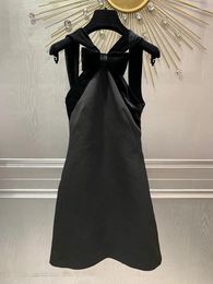 Robes décontractées doublure en soie sexy bretelles dos nu robe pour femmes tissu de laine de haute qualité sans manches mini partie spaghetti sangle
