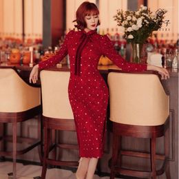 Robes décontractées Simeizi chinois robe de style sexy pour vêtements pour femmes 2024 automne et hiver paillettes Cheongsam rouge Toast Qipao mariage