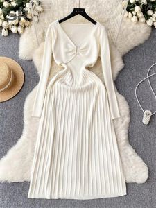 Casual jurken Singreiny Hollow Out Knit Long Dress Winter Elegante vrouwen V Hals Meve Mouw Fashion Ladies A Line Sweater Maxi